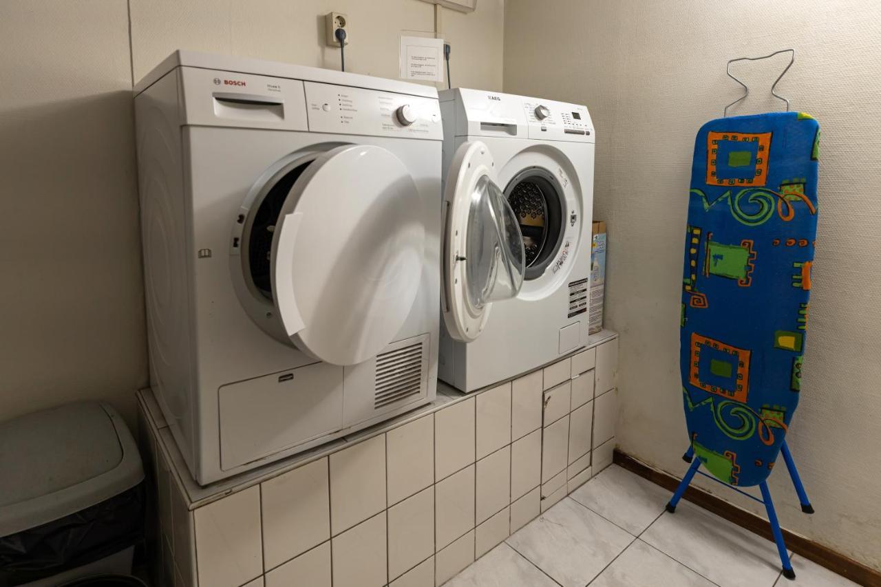 Escape, appartement met groot terras Buren  Extérieur photo