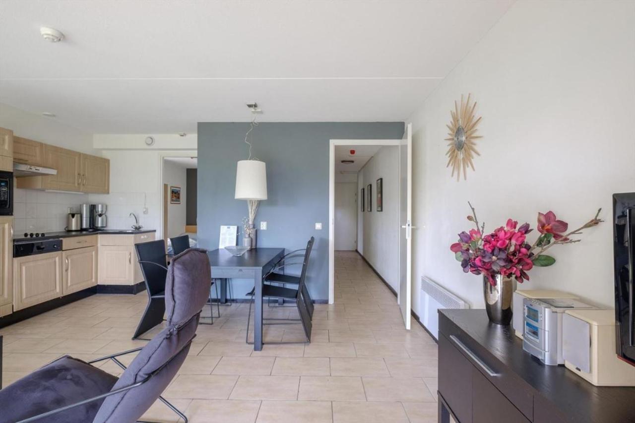 Escape, appartement met groot terras Buren  Extérieur photo